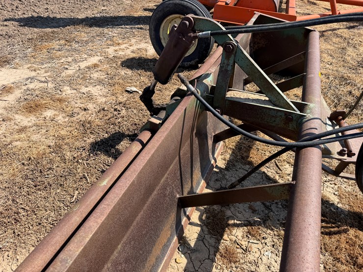 john-deere-10-image-11