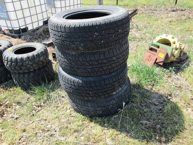 #43968-•-lot-of-(4)-hiscend-black-hawk-275/65r18-tires-image-1