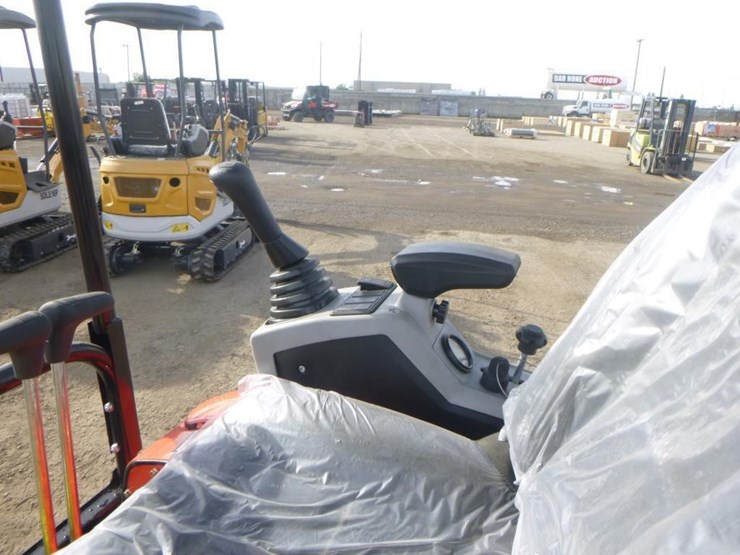 2025-tpm-20khydraulic-excavator-image-23