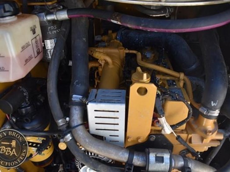 2023-caterpillar-259d3-image-46