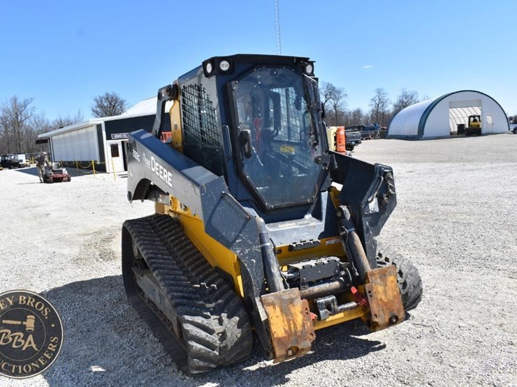 2019-deere-333g-image-32