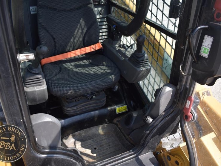 2019-caterpillar-299d3-xe-image-38