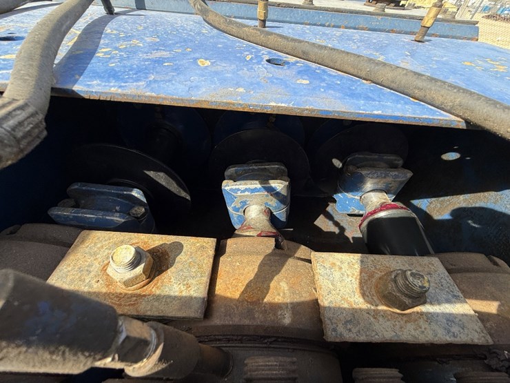 2018-caterpillar-c18-image-18