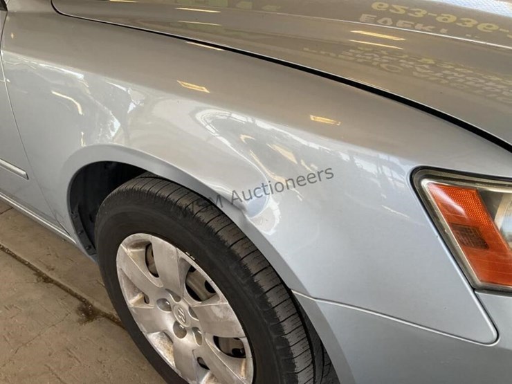 2008-hyundai-sonata-gls-sdn-image-9