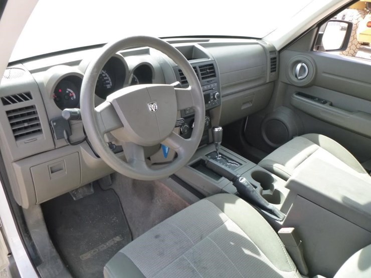 2008-dodge-nitro-image-12