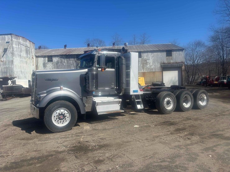 2000-kenworth-w900-image-1