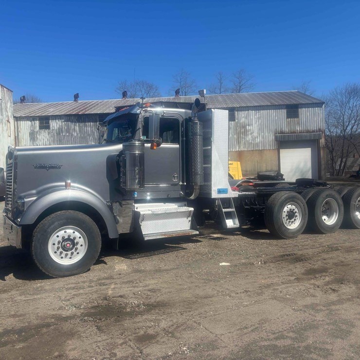 2000 KENWORTH W900