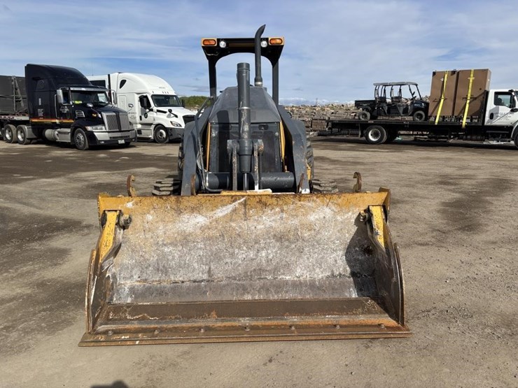 2019-deere-210lep-image-6