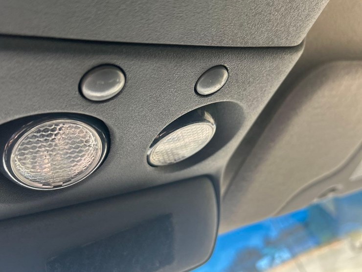 2001-chevrolet-2500hd-image-37