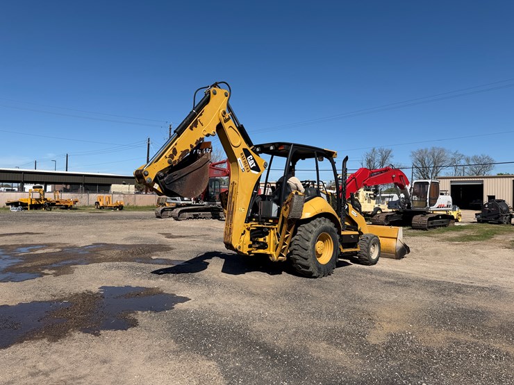 2015-caterpillar-416f-image-6