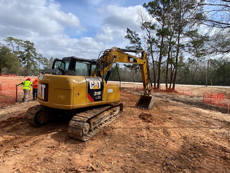 2015-caterpillar-311-flrr-image-4