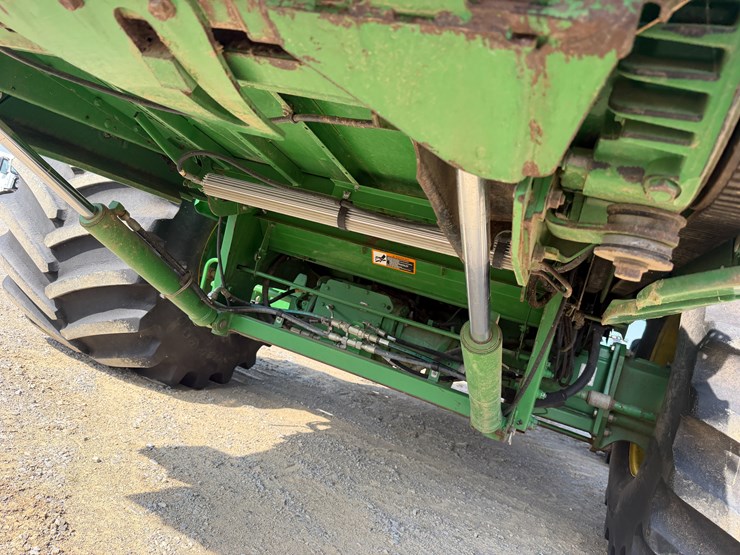 2014-john-deere-s670-image-33
