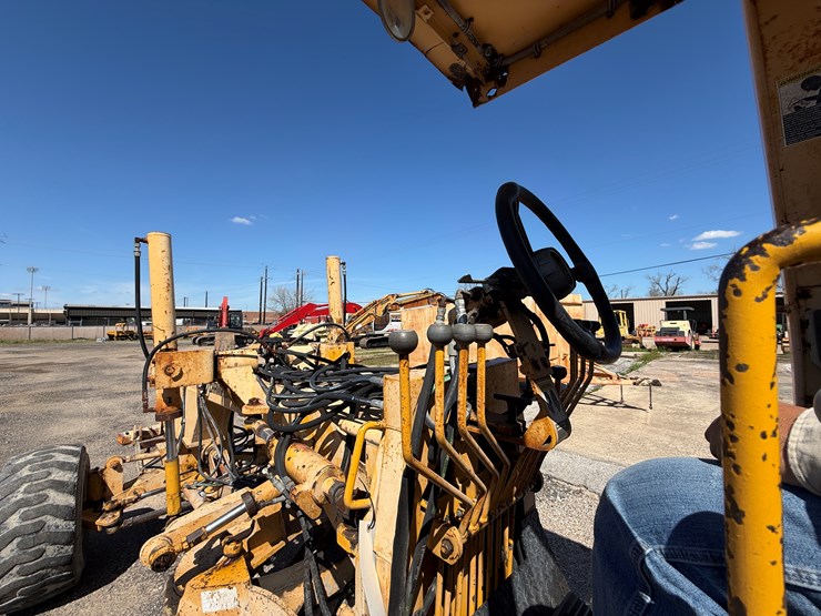 2000-champion-c80a-image-11