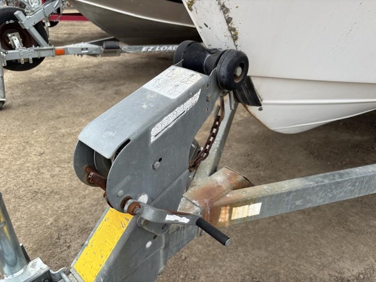 1990-unknown-trailer-image-27