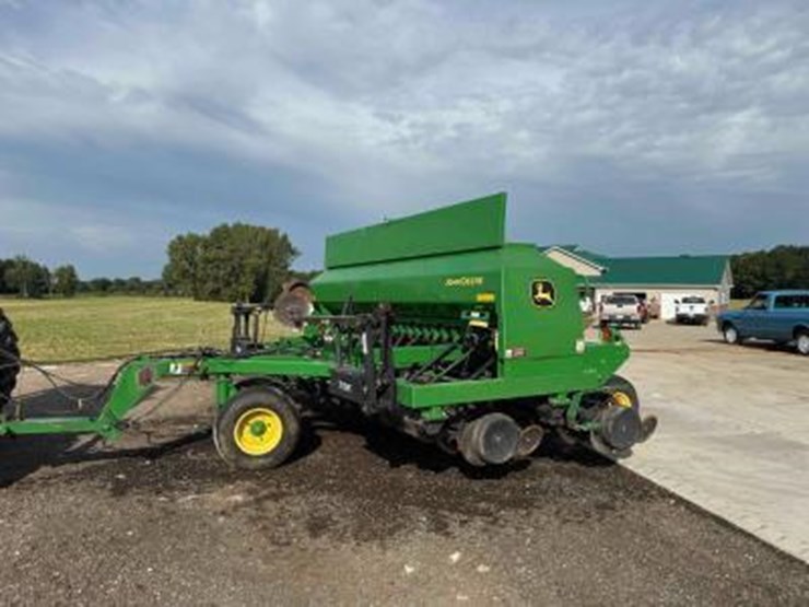 john-deere-1590-image-3