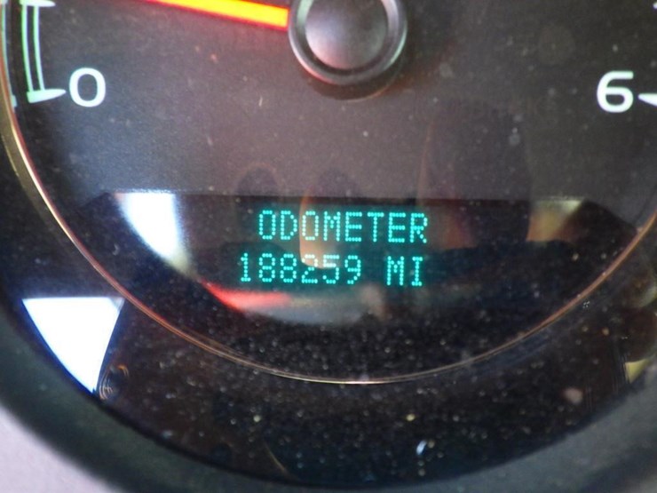 2008-chevrolet-tahoe-image-14