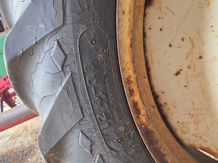 john-deere-b-image-4