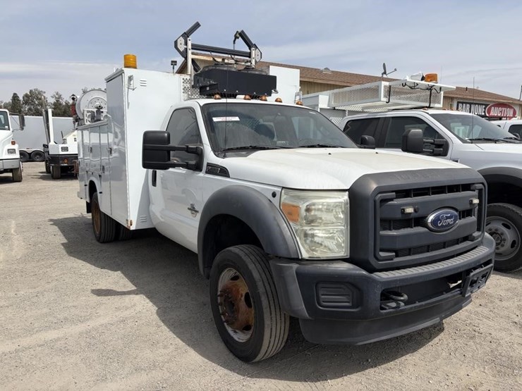 2015-ford-f550-image-2