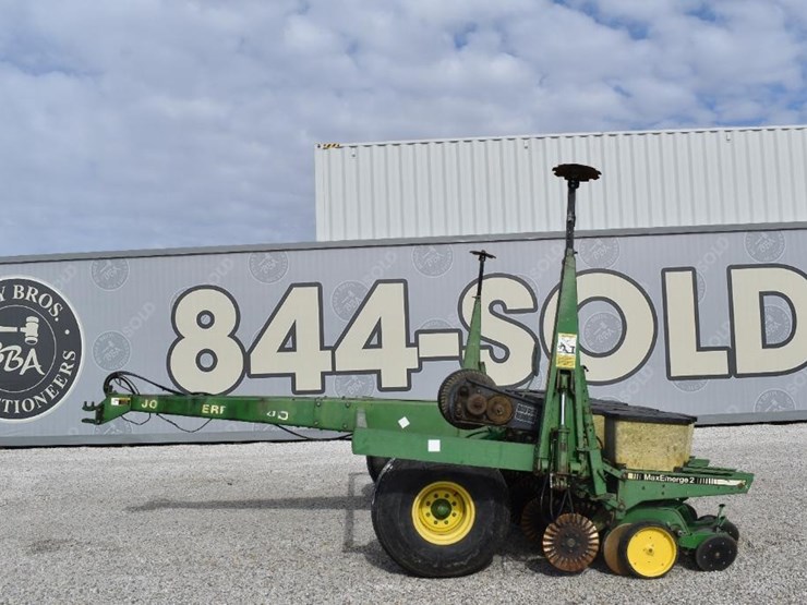 1990-john-deere-7240-image-27
