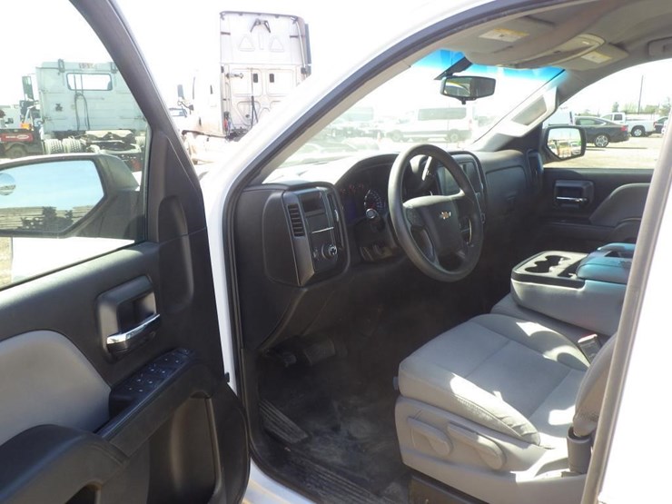 2016-chevrolet-1500-image-5