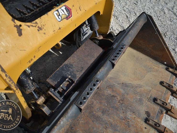 2022-caterpillar-259d3-image-19