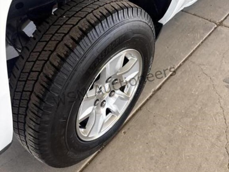 2016-chevrolet-silverado-1500-image-10