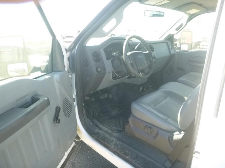 2011-ford-f250-image-15