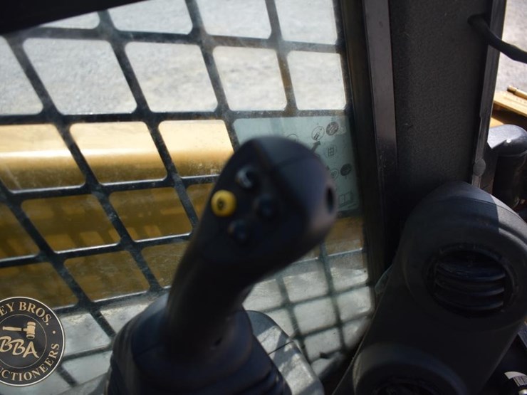 2019-caterpillar-299d3-xe-image-44