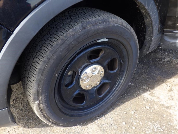 2013-ford-explorer-image-14