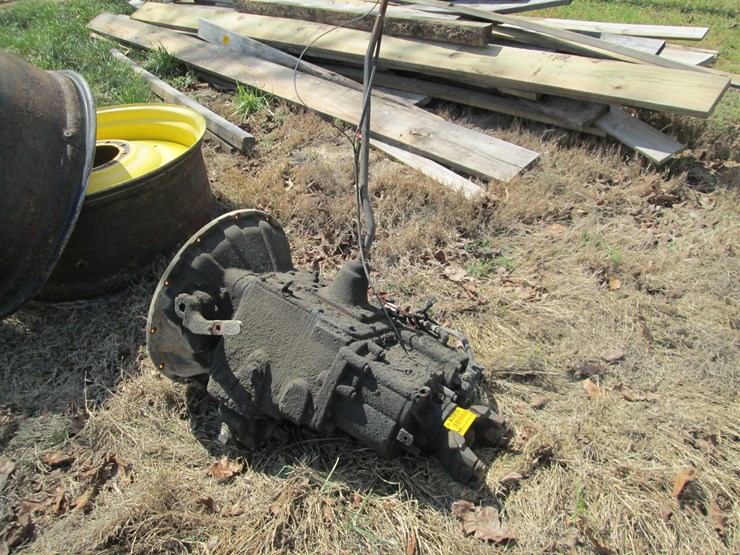 #43958-•-eaton-fuller-9sp-transmission-w/pto-image-1