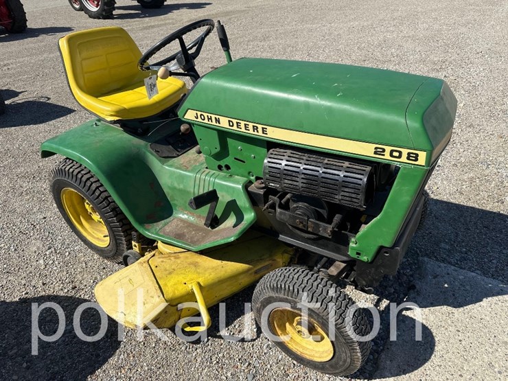 john-deere-208-image-1