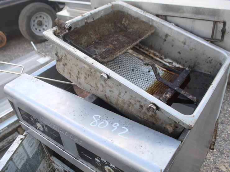 #8092-•-restaurant-grease-fryer-image-3