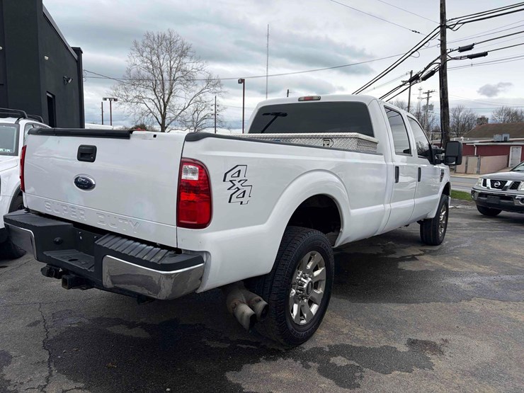 2010-ford-f350-image-4