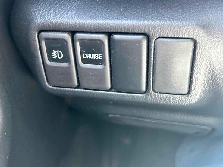 2004-subaru-impreza-awd-sedan-image-28