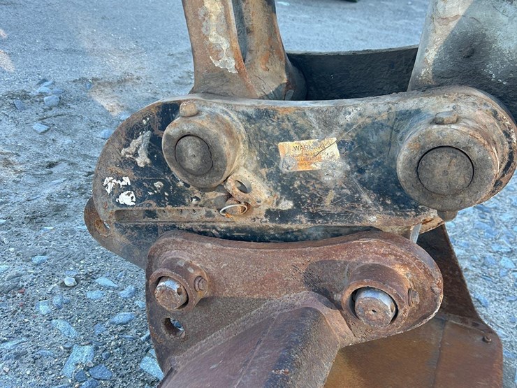 2015-takeuchi-tb1140-image-7