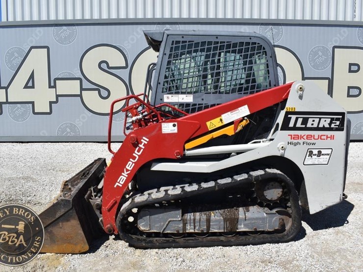 2020-takeuchi-tl8r2-image-5