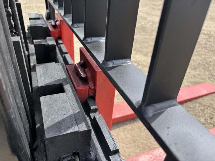 2013-toyota-8fgcu32-image-13