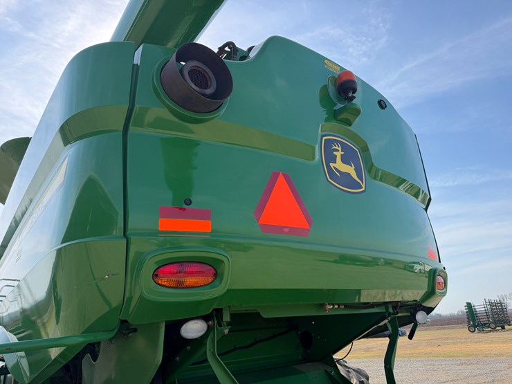 2014-john-deere-s670-image-5