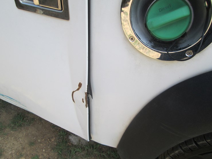 2017-chevrolet-3500hd-image-9