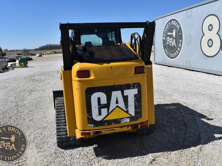 2012-caterpillar-257b3-image-16