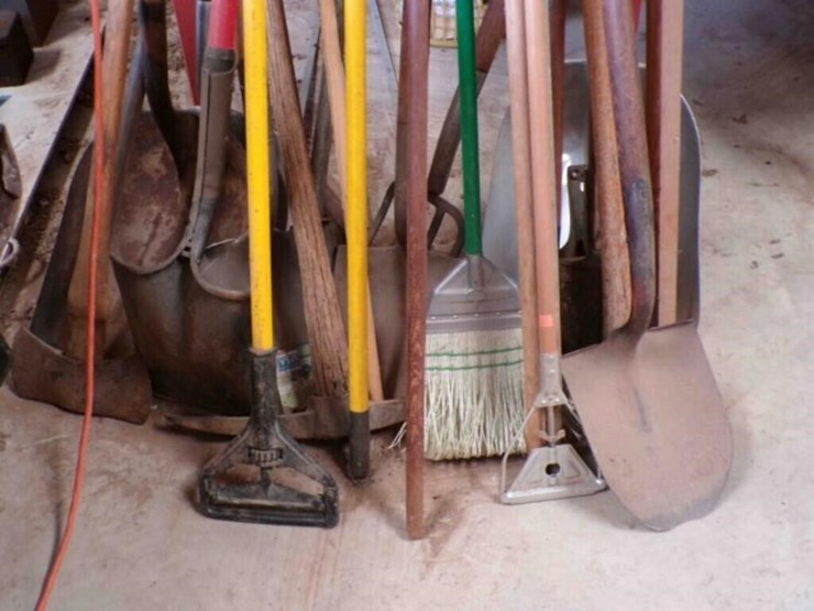 group-of-garden-tools-image-2
