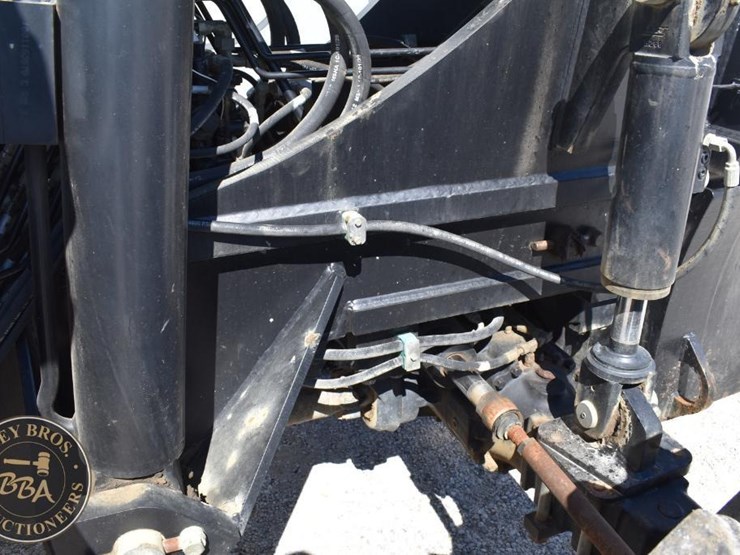 2015-jlg-g10-55a-image-38