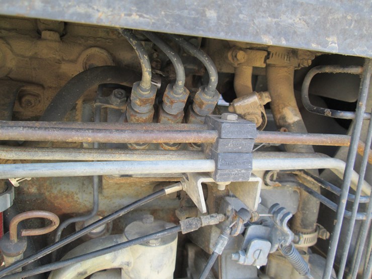 new-holland-1725-image-19