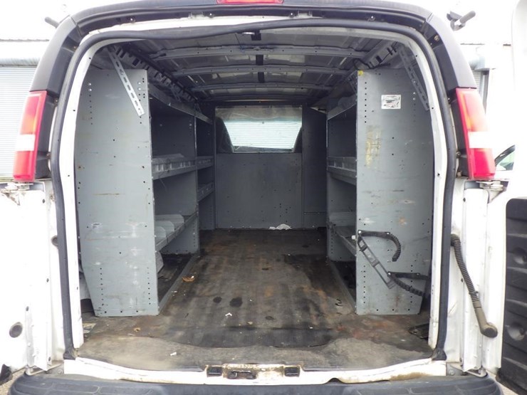 2013-chevrolet-express-2500-image-7