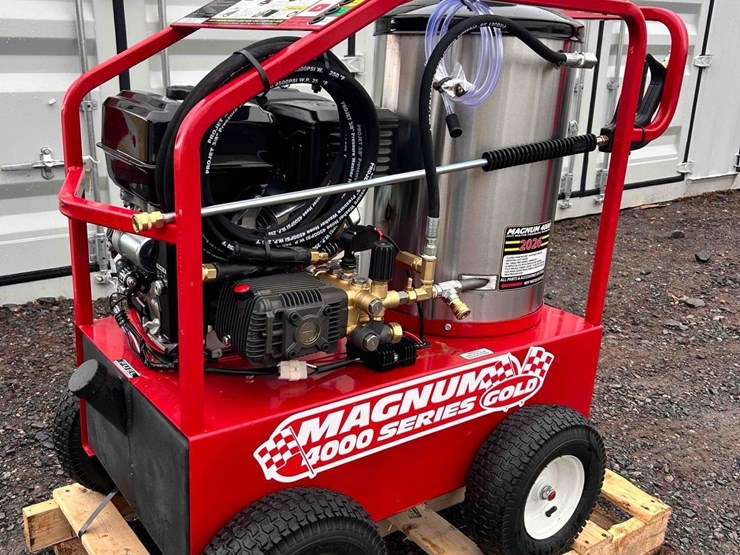 magnum-4000-series-hot-water-pressure-washer-image-1