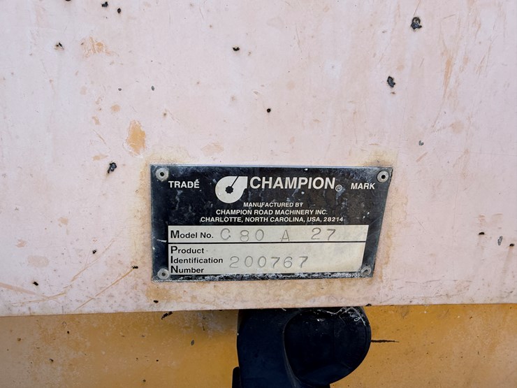 2000-champion-c80a-image-13