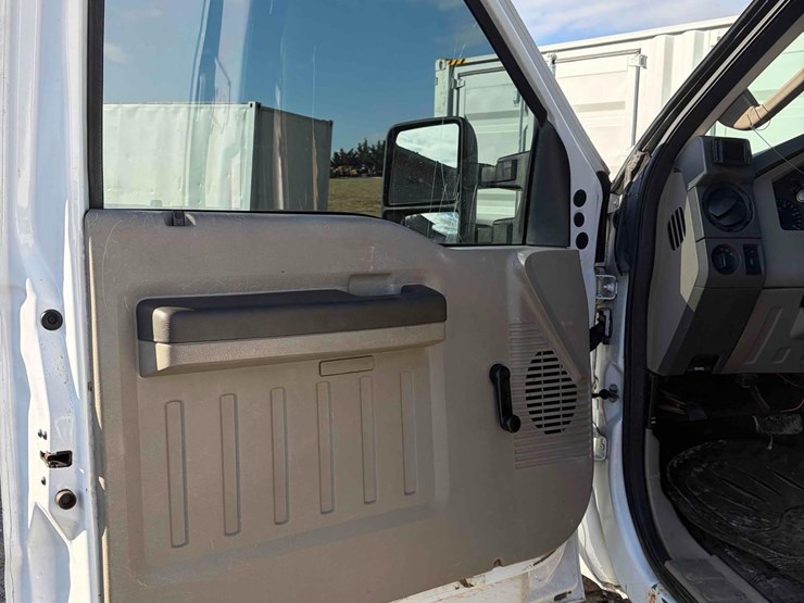 2010-ford-f350-image-5