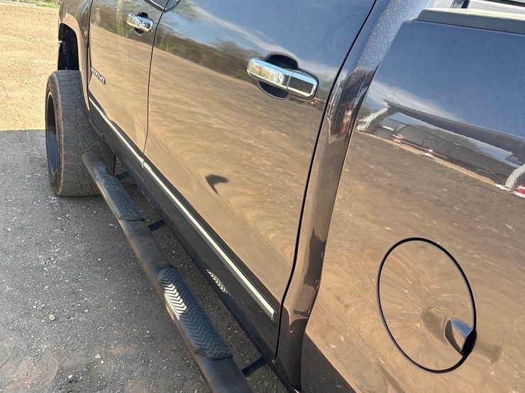 2015-chevrolet-silverado-ltz-2500hd-4x4-crew-cab-pick-up-truck-image-13