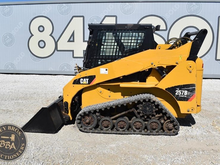 2012-caterpillar-257b3-image-2