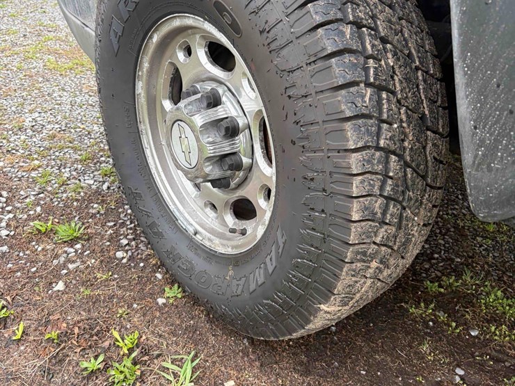 2003-chevrolet-silverado-2500-image-7